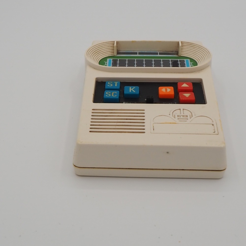 Vintage 1977 Mattel Electronics Football Handheld Game Retro- Tested & Works - Picture 7 of 9